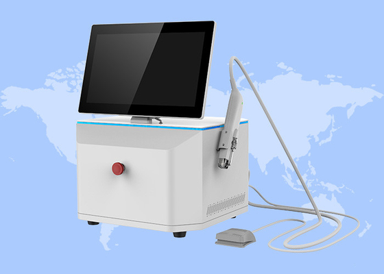 İnce çizgiler cildin gençleşmesini azaltır Altın Radyo Frekansı Rf Mikroneedle Makinesi